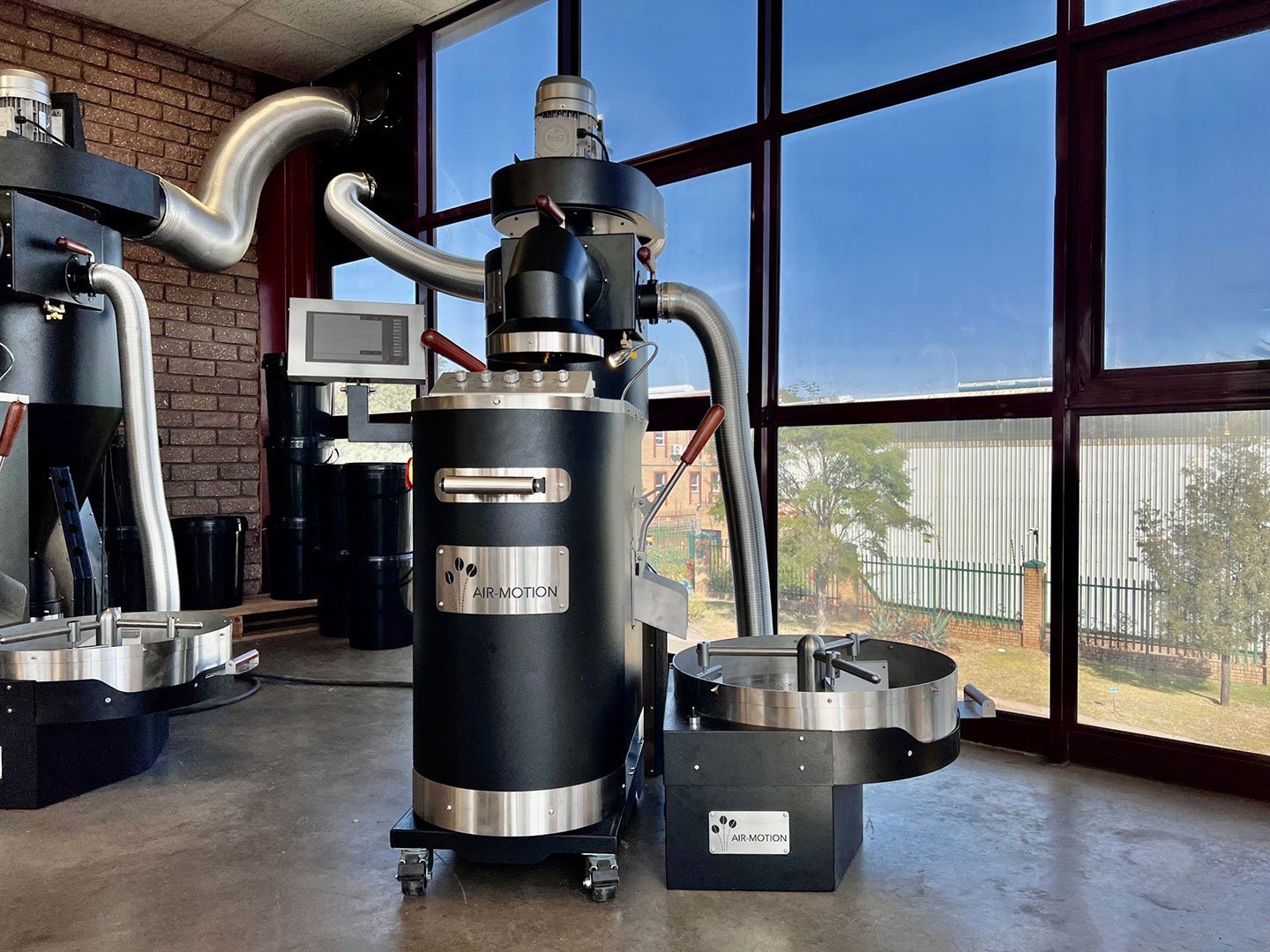 KAFFEEHAUS Coffee were the first coffee roasters in the UK to use the AMR coffee roaster